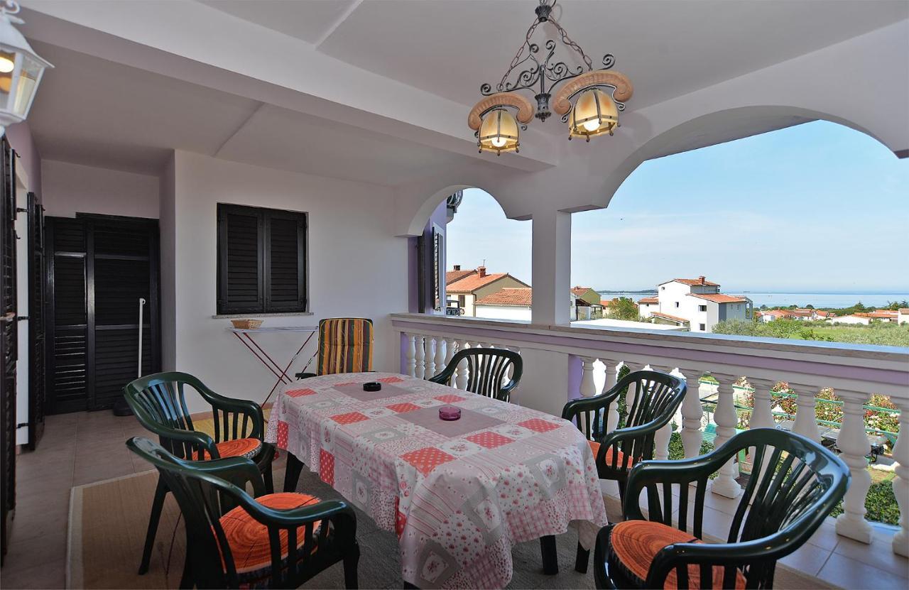 Apartments Anka 1223 Peroj Luaran gambar