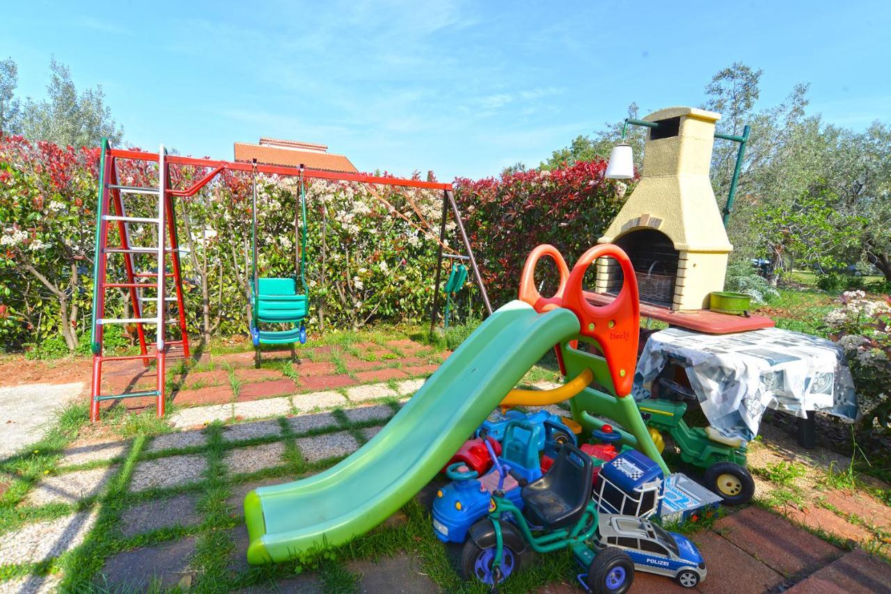 Apartments Anka 1223 Peroj Luaran gambar