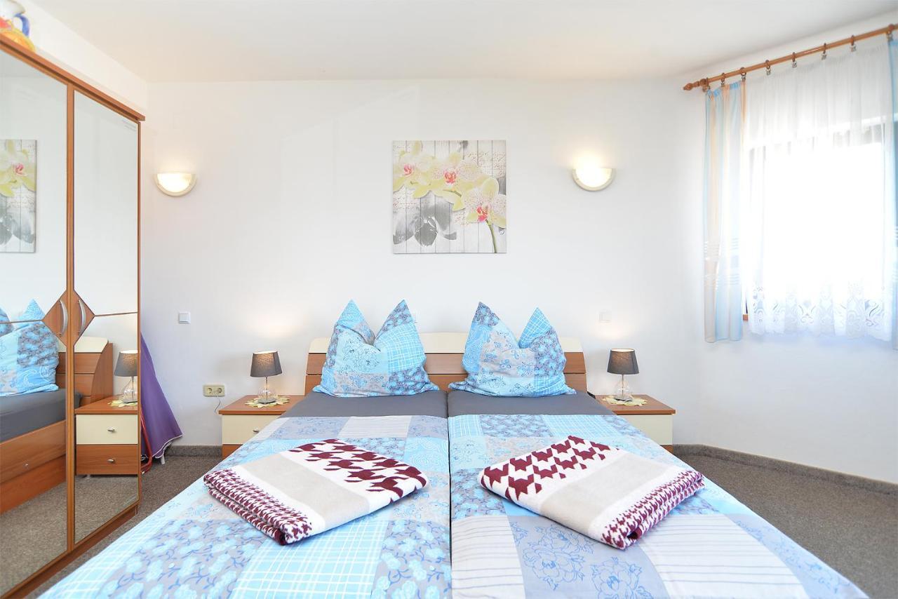 Apartments Anka 1223 Peroj Luaran gambar