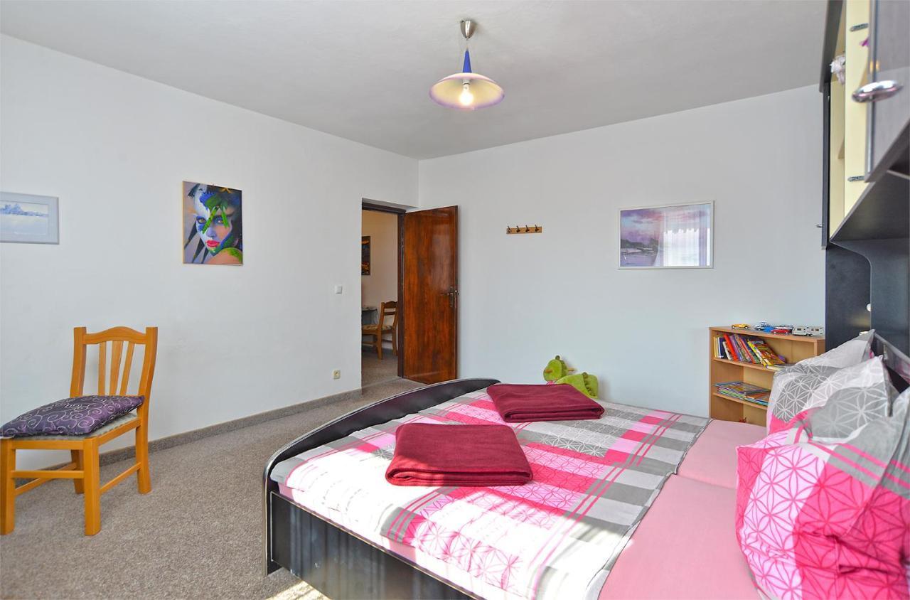 Apartments Anka 1223 Peroj Luaran gambar