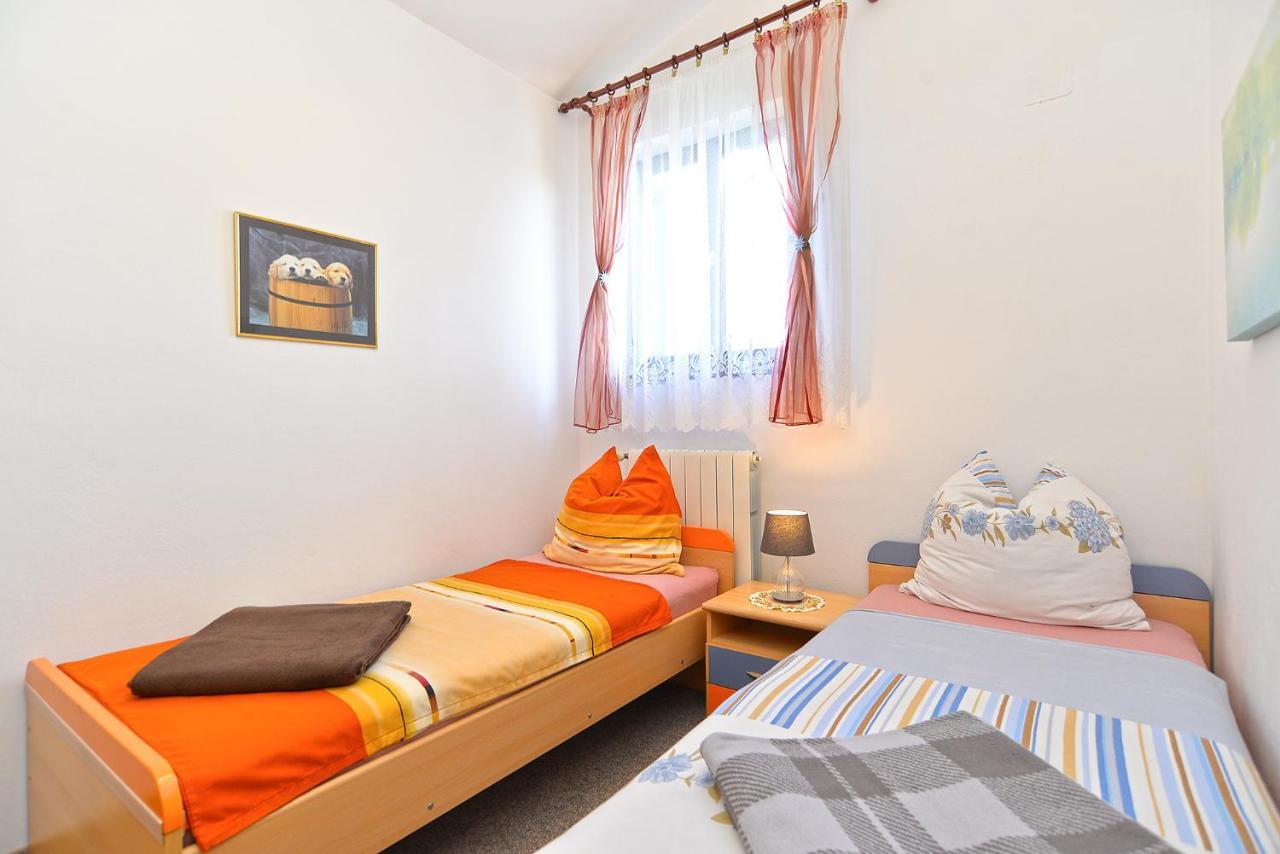 Apartments Anka 1223 Peroj Luaran gambar